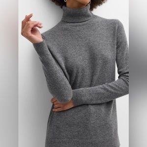 Neiman Marcus Cashmere Collection Turtleneck Sweater, Gray, Size Small